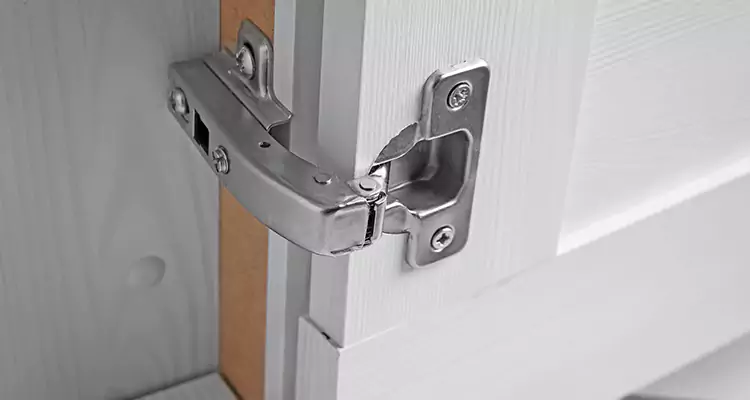 Shower Door Hinge Replacement in Ocoee, FL