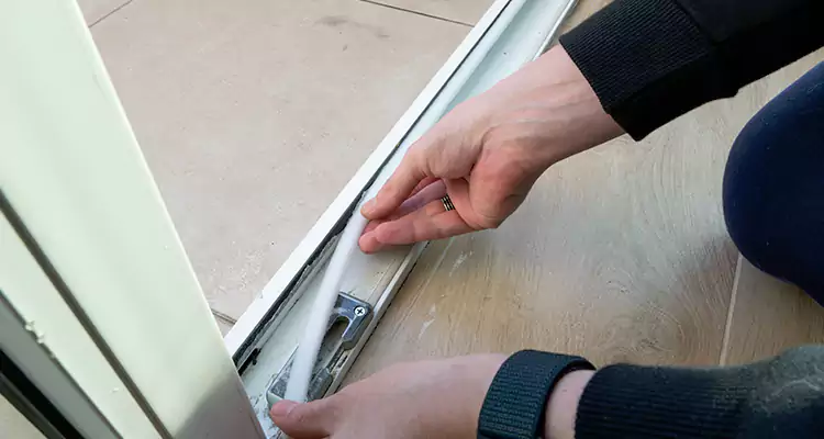 Garage Door Off Track Repair in Ocoee, FL