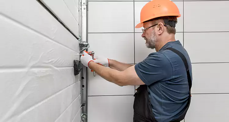 Emergency Garage Door Repair in Ocoee, FL