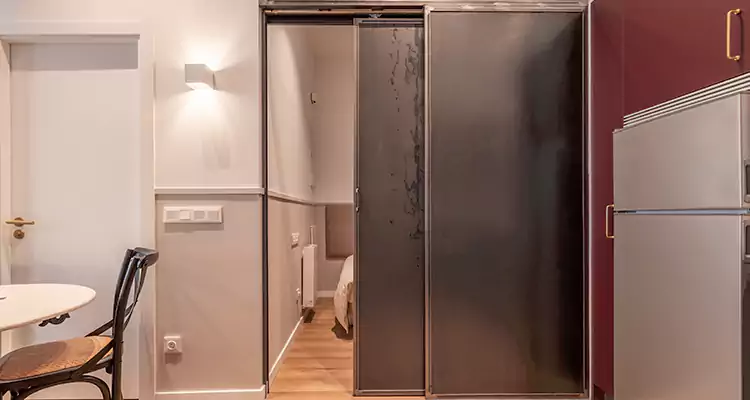 We Fix Closet Sliding Door in Ocoee, FL