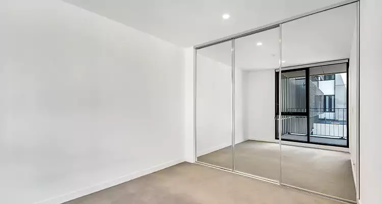 Why Homeowners Choose Us for Sliding Mirror Door Replacement in Ocoee, FL