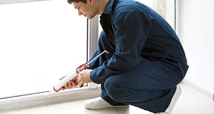 Window Glass Caulk Repair in Ocoee, FL