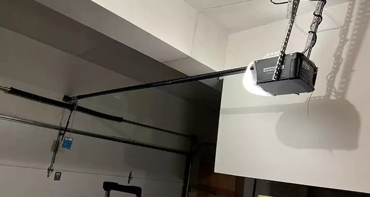 Linear Garage Door Opener Repair in Ocoee, FL