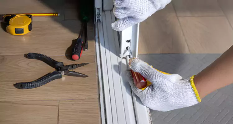 Closet Sliding Door Track Repair in Ocoee, FL