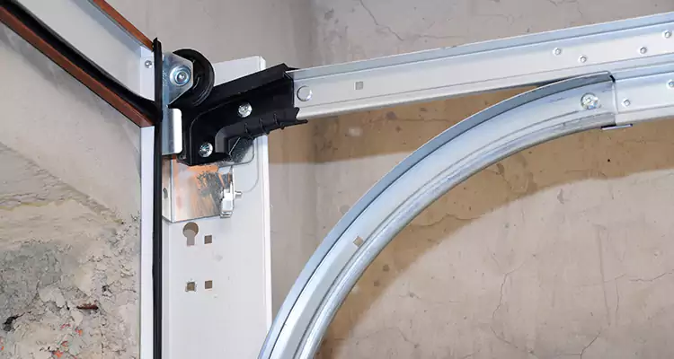 Maintain Liftmaster Garage Door Off Track in Ocoee, FL