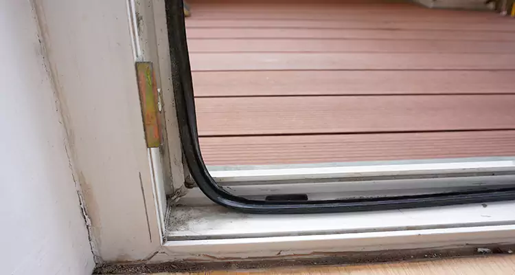 Repair Patio Doors Leaking at Bottom in Ocoee, FL